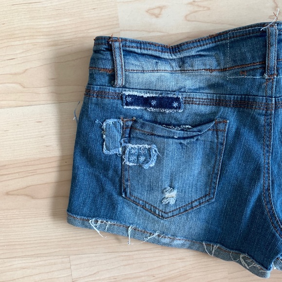 Mid Rise Vintage Ripped Denim Shorts - Picture 6 of 10